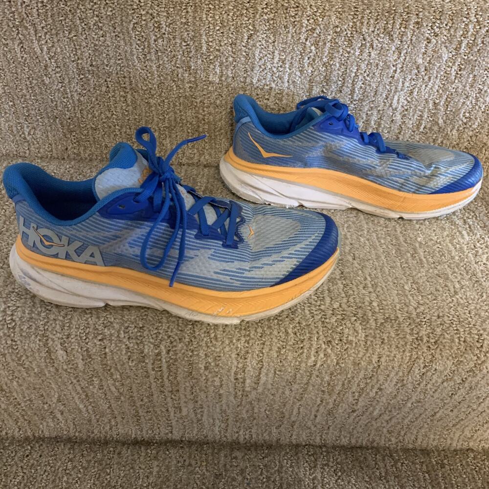 Hoka One One Clifton 9 Youth Size 6 Medium Running Active Shoes Sneakers Blue